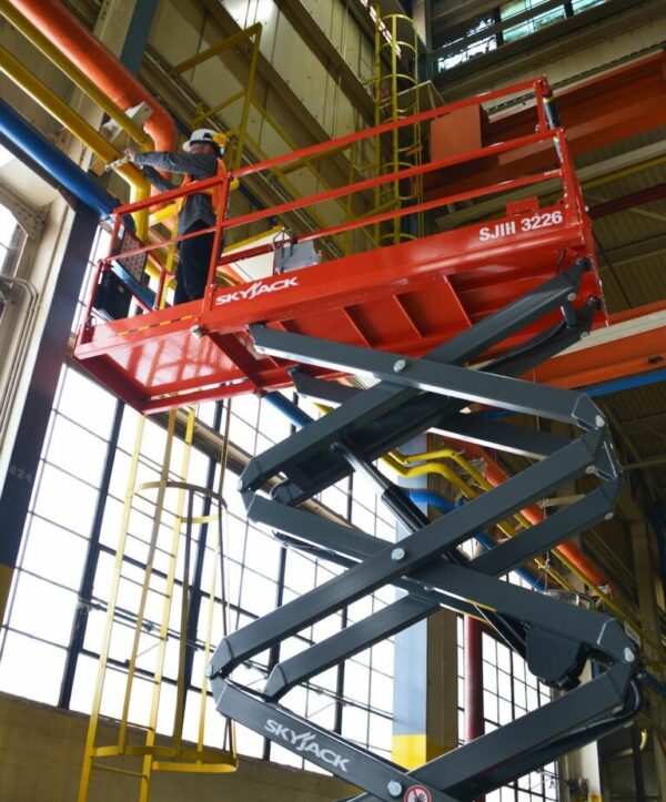 A.2 - 26 FT - ELECTRIC SLAB SCISSOR LIFT - Image 4